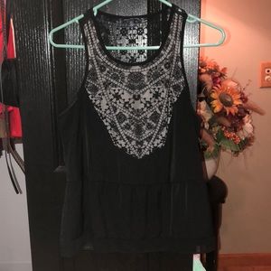 American Eagle Black Slvls Top w/ Lace